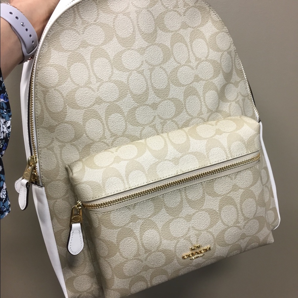 New with tag Coach Large Signature Canvas Backpack